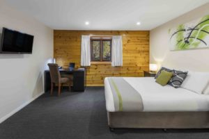 Leisure Inn Penny Royal guest room