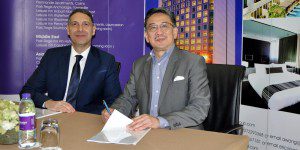 Cristal Signing